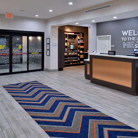 Hampton Inn Kansas City Northeast Exterior photo