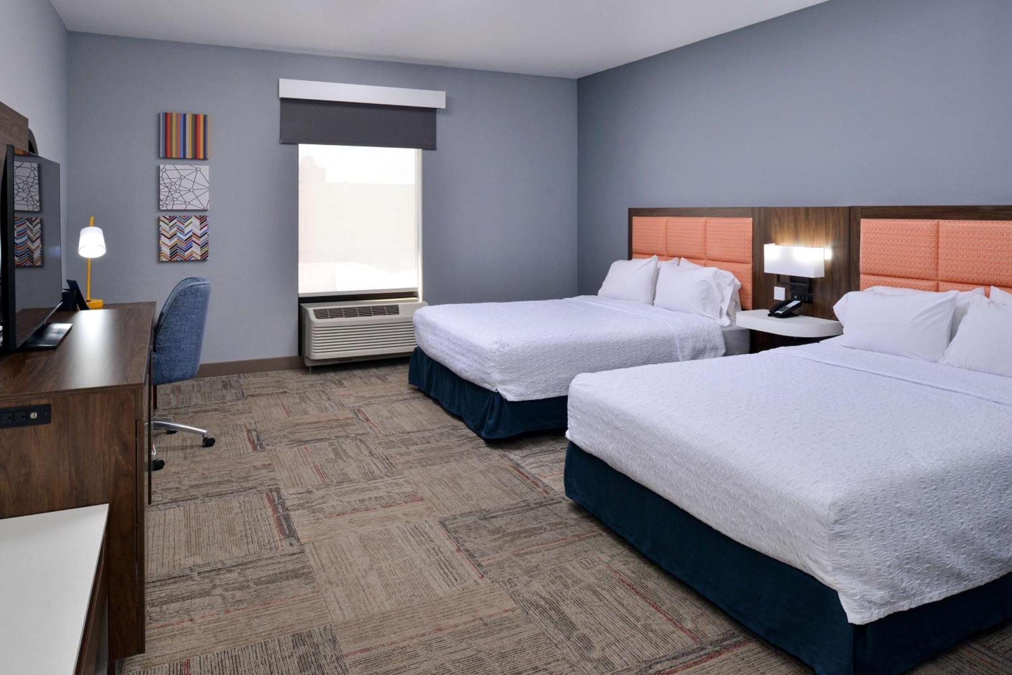 Hampton Inn Kansas City Northeast Exterior photo