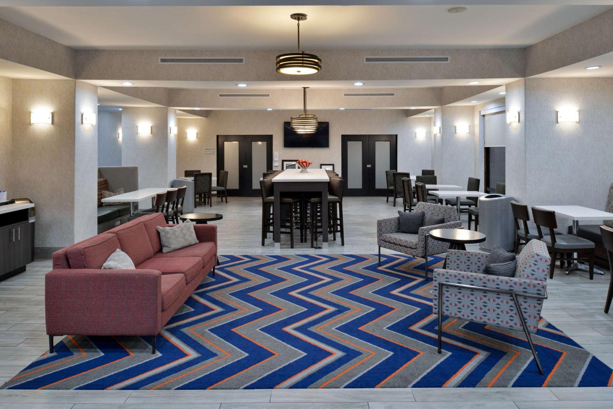 Hampton Inn Kansas City Northeast Exterior photo